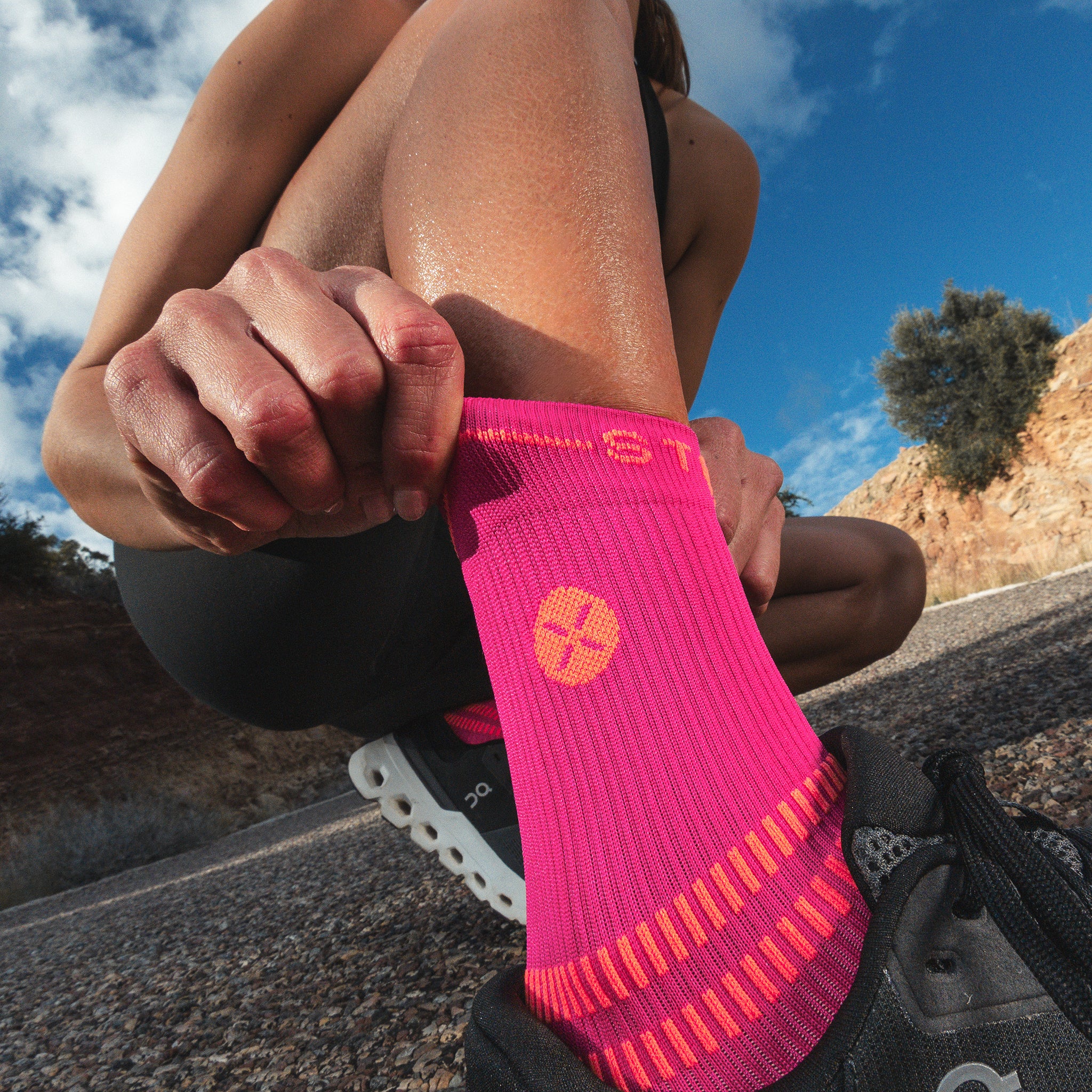 Running Ankle Socks Women | Pink Fluo / Orange - Image 2