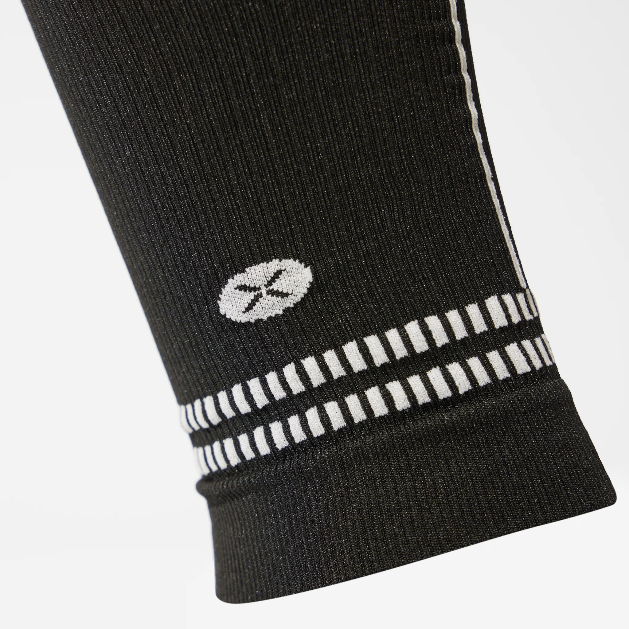 Calf Sleeves Women | Black / Light Grey - Image 5