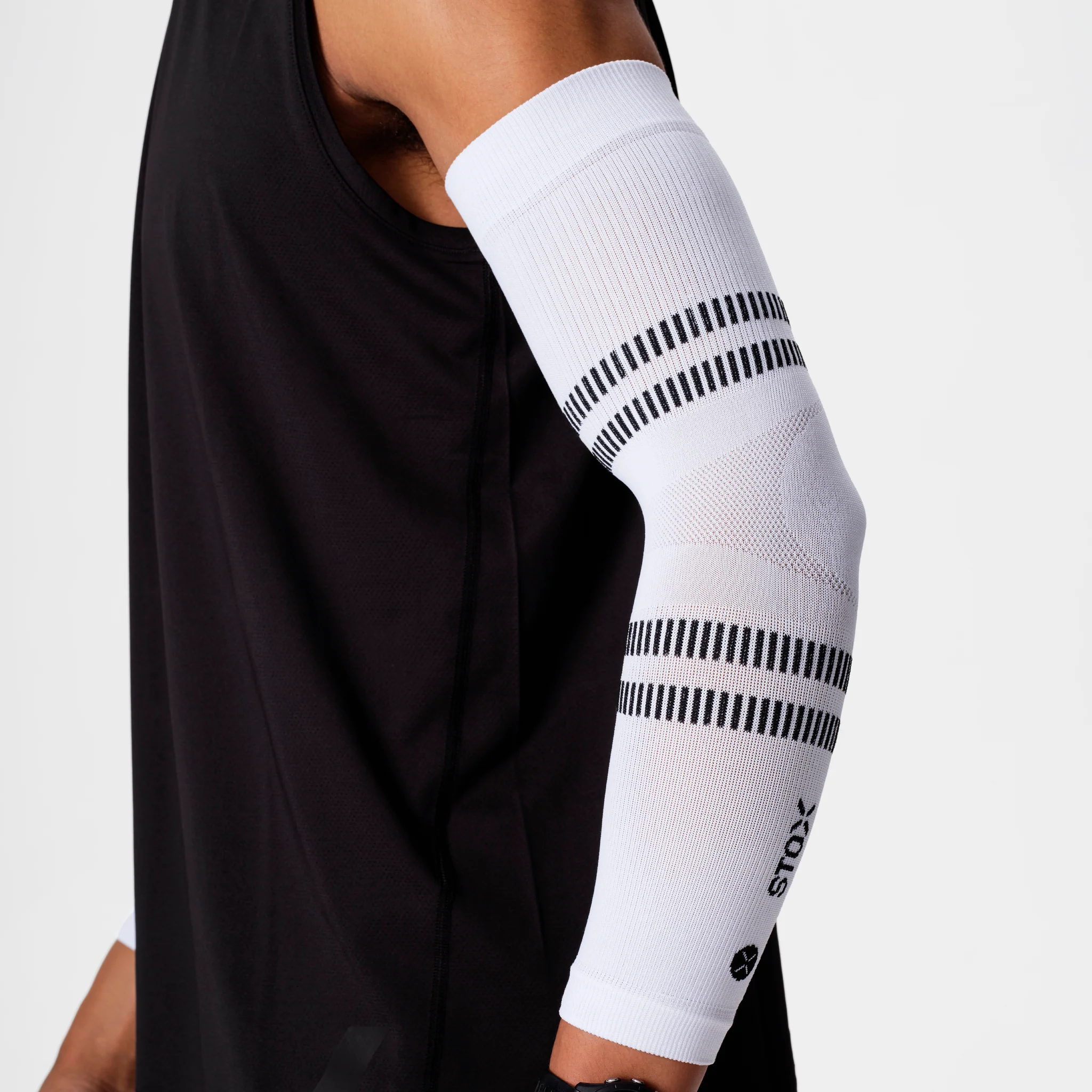 Running Arm Sleeves Unisex | White / Black - Image 7