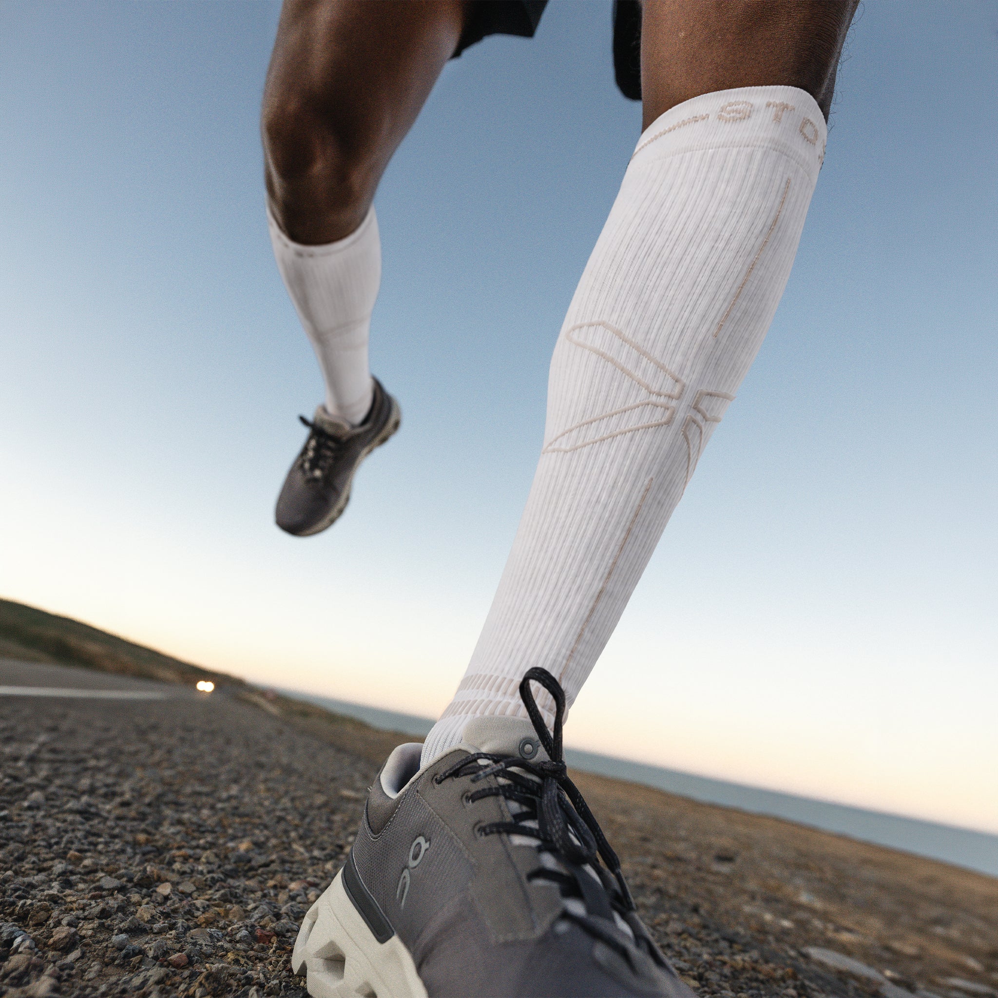 Running Socks Men | White / Grey - Image 2