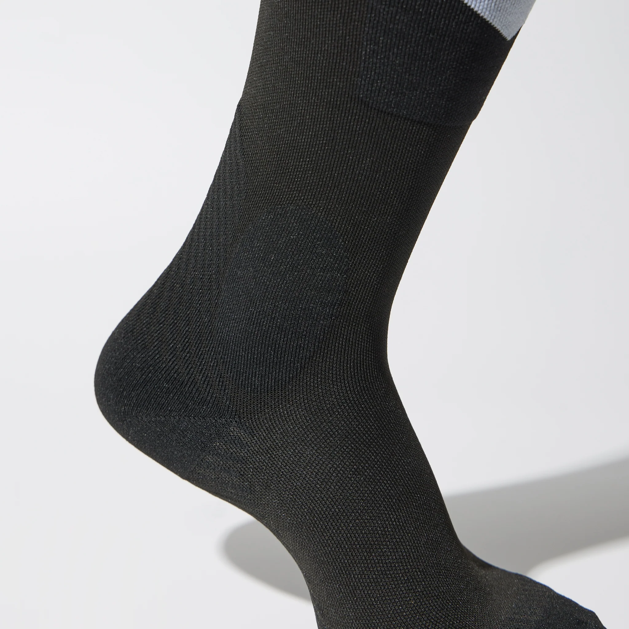 Ultralight Skiing Socks Men 2-Pack | Black / White - Image 5